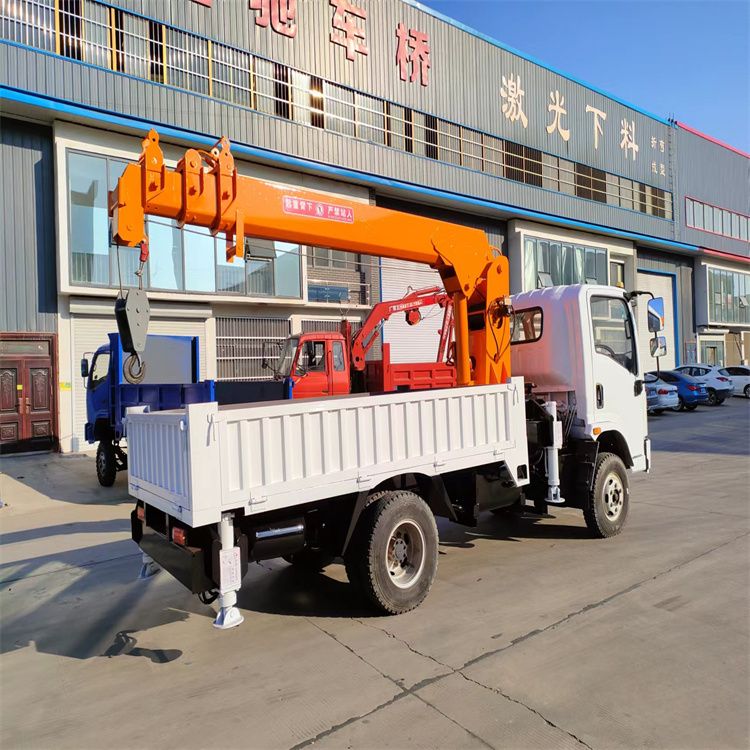 濠江区三轮随车吊定制 农用改装机自备吊中瑞长期出售